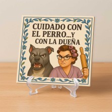 Cuidado con el perro y la dueña gracioso | TuAzulejo